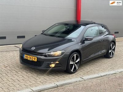 Bruin Gebruikt 2009 VW Scirocco Highline Coupé | € 4.249 (Eerlijke prijs)