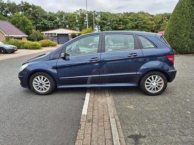 Mercedes B200