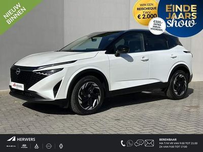 Pearl white/black metallic Gebruikt 2025 Nissan Qashqai N-Connecta SUV | € 33.735 (Goede deal)