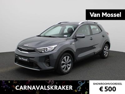 Grijs Occasion 2022 Kia Stonic Comfort SUV | € 15.400 (Goede deal)
