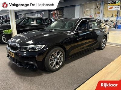Zwart Occasion 2021 BMW 330 Comfort Edition Stationwagen | € 26.950 (Super prijs)
