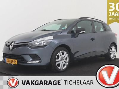 Grijs, metallic lak Gebruikt 2018 Renault Clio IV Life Hatchback | € 8.399 (Eerlijke prijs)
