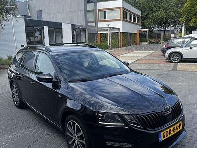 Zwart Occasion 2019 Skoda Octavia Sport Stationwagen | € 14.500 (Eerlijke prijs)
