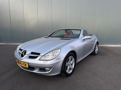 Grijs Gebruikt 2004 Mercedes SLK200 Cabriolet | € 4.495 (Eerlijke prijs)