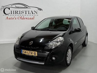 Zwart Occasion 2010 Renault Clio II Collection Hatchback | € 3.750 (Iets duurder)