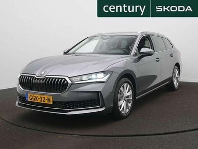 Grijs Occasion 2024 Skoda Superb First Edition Stationwagen | € 40.900 (Eerlijke prijs)