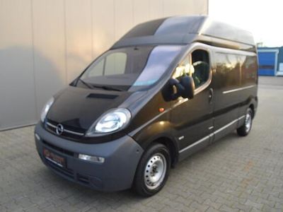 (metallic) Gebruikt 2004 Opel Vivaro MPV | € 4.750 (Eerlijke prijs)
