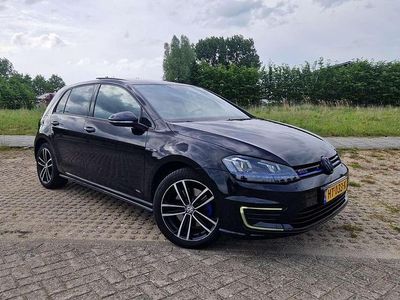 Zwart Occasion 2015 VW Golf VII GTE Hatchback | € 12.490 (Eerlijke prijs)