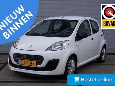 Wit Gebruikt 2014 Peugeot 107 Hatchback | € 3.950 (Eerlijke prijs)