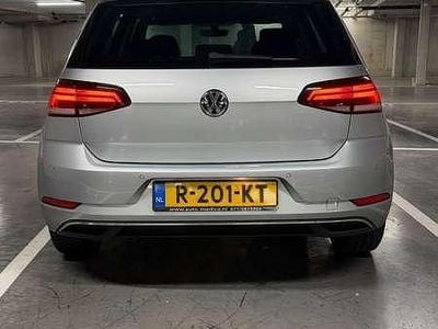 Grijs Occasion 2018 VW Golf VII Highline Hatchback | € 14.500 (Eerlijke prijs)