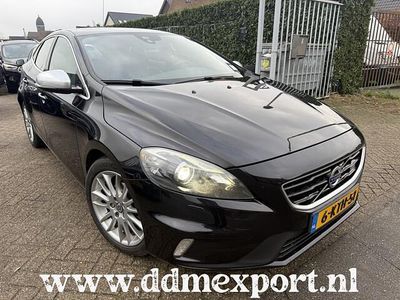 Zwart Gebruikt 2013 Volvo V40 R-Design Hatchback | € 5.900 (Eerlijke prijs)