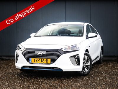 tweedehands Hyundai Ioniq 1.6 GDi Comfort (105PK), 1ste-Eigenaar, Keurig-Onderh., Navigatie/Apple-Carplay/Android-Auto, Parkeersensoren-V+A, Keyless-Entry/Start, DAB, Achteruitrijcamera, Lane-Assist, Adaptive-Cruise-Control, LM.-Velgen, Privacy-Glas, NL-Auto