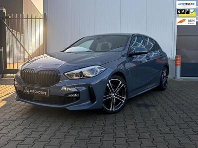 Occasion BMW 118 Executive 140 PK (102 kW) 2020 Grijs Hatchback