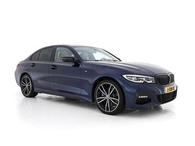 Blauw (metallic) Gebruikt 2020 BMW 330e M Sport Sedan | € 23.445 (Eerlijke prijs)