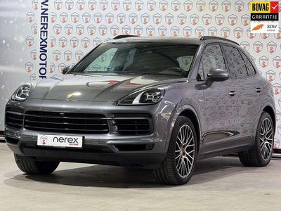 Grijs (metallic) Occasion 2022 Porsche Cayenne Platinum Edition SUV | € 79.945 (Eerlijke prijs)