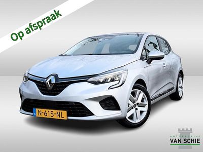 Grijs Occasion 2021 Renault Clio V Zen Hatchback | € 12.900 (Eerlijke prijs)