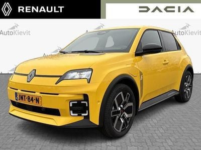 Geel Nieuw 2025 Renault R5 Komfort Hatchback | € 32.450 (Goede deal)