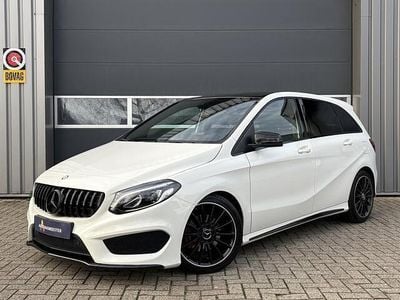 Wit (metallic) Gebruikt 2017 Mercedes B180 AMG MPV | € 19.450 (Eerlijke prijs)