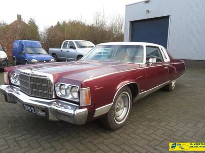 tweedehands Chrysler New Yorker Brougham V8 benzine + lpg een van de goedkoopste van NL !!