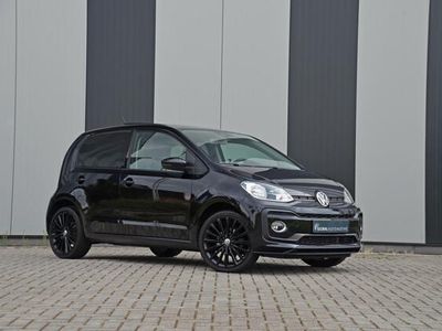 tweedehands VW up! Black Edition 1.0 TSI BMT 90PK - PANORAMADAK - CRUISE CONTROL - BEATS SOUND - STOELVERWARMING - PARKEERCAMERA - PDC