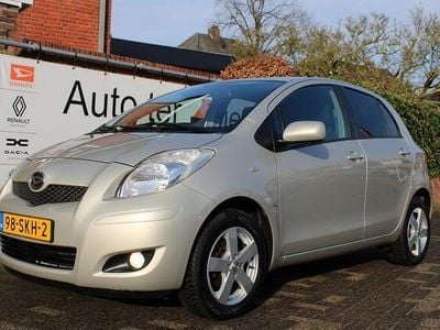 Occasion Toyota Yaris Club 99 PK (72 kW) 2011 Beige Hatchback