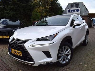 Wit Occasion 2018 Lexus NX300h Luxury Line SUV | € 30.945 (Eerlijke prijs)