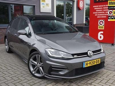 Grijs Gebruikt 2020 VW Golf VIII Highline Hatchback | € 16.995 (Iets duurder)
