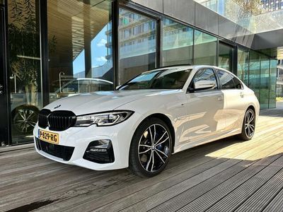 BMW 330e