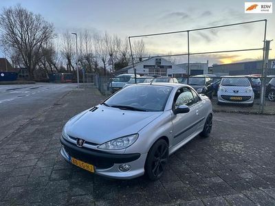 Grijs Occasion 2003 Peugeot 206 CC Roland Garros Cabriolet | € 1.999 (Eerlijke prijs)