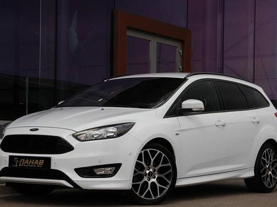 Wit Occasion 2018 Ford Focus ST-Line Stationwagen | € 15.795 (Eerlijke prijs)