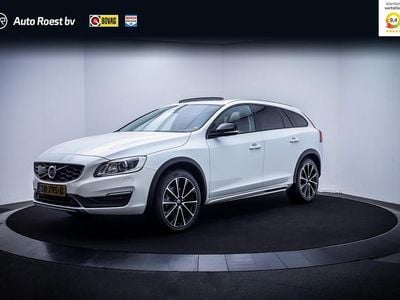 Wit Gebruikt 2018 Volvo V60 CC Stationwagen | € 26.025 (Super prijs)