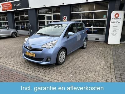 Blauw (metallic) Occasion 2011 Toyota Verso-S MPV | € 7.750 (Goede deal)