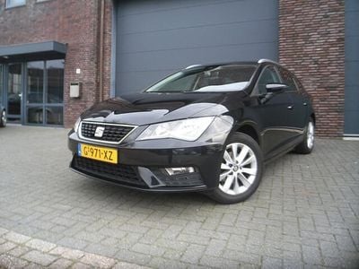 Zwart (metallic) Gebruikt 2020 Seat Leon ST Business Stationwagen | € 8.900 (Super prijs)