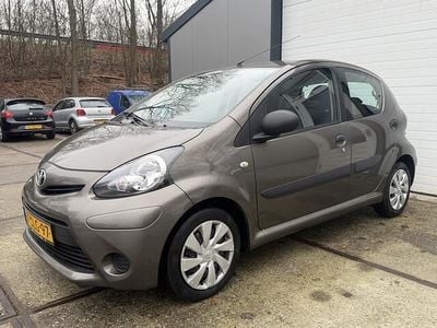 Occasion Toyota Aygo 68 PK (50 kW) 2013 Bruin Hatchback