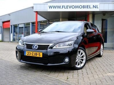 Lexus CT200h