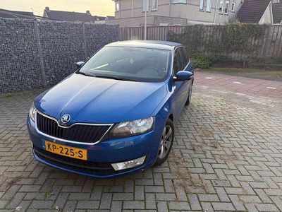 Blauw Gebruikt 2016 Skoda Rapid Joy Hatchback | € 8.999