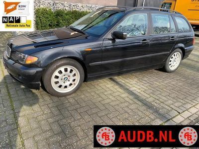 tweedehands BMW 318 318 Touring i Executive | LEER | LICHTMETAAL |