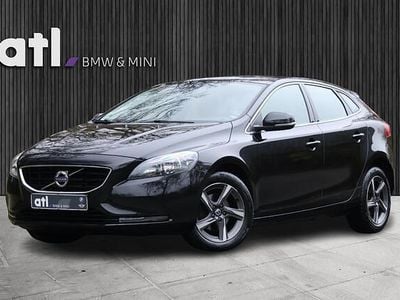 Zwart Gebruikt 2015 Volvo V40 Business Edition Hatchback | € 8.950 (Eerlijke prijs)