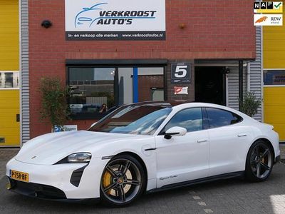 Wit, metallic lak Gebruikt 2020 Porsche Taycan Turbo Sedan | € 65.950