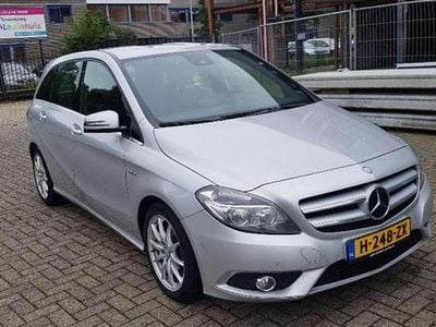 Occasion Mercedes B180 Ambition 122 PK (89 kW) 2012 Zilver MPV