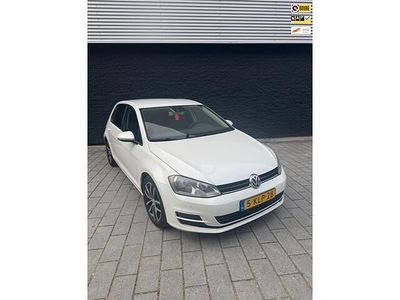 Wit Occasion 2013 VW Golf VII Highline Hatchback | € 7.199 (Eerlijke prijs)