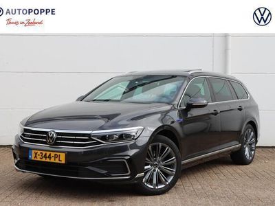 Grijs Occasion 2023 VW Passat Business Stationwagen | € 33.940 (Eerlijke prijs)