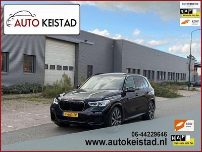 Zwart Occasion 2020 BMW X5 M Sport SUV | € 52.500 (Eerlijke prijs)