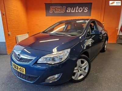 Blauw (metallic) Gebruikt 2012 Opel Astra Edition Hatchback | € 4.750 (Eerlijke prijs)