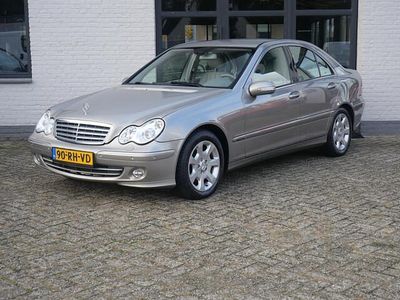Grijs Gebruikt 2005 Mercedes C240 Elegance Sedan | € 5.950