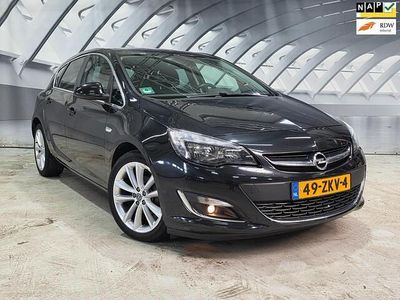 Zwart (metallic) Occasion 2012 Opel Astra Sport Hatchback | € 3.999 (Eerlijke prijs)