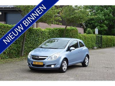 tweedehands Opel Corsa 1.2-16V Edition in Topstaat! airco cruise NAP