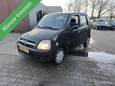 Zwart Occasion 2004 Opel Agila Cosmo Hatchback | € 1.466 (Eerlijke prijs)