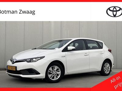 Wit Occasion 2016 Toyota Auris Hybrid Hatchback | € 14.999 (Eerlijke prijs)