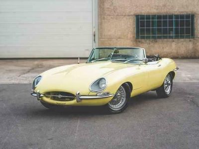 Geel Occasion 1967 Jaguar E-Type Cabriolet | € 129.900